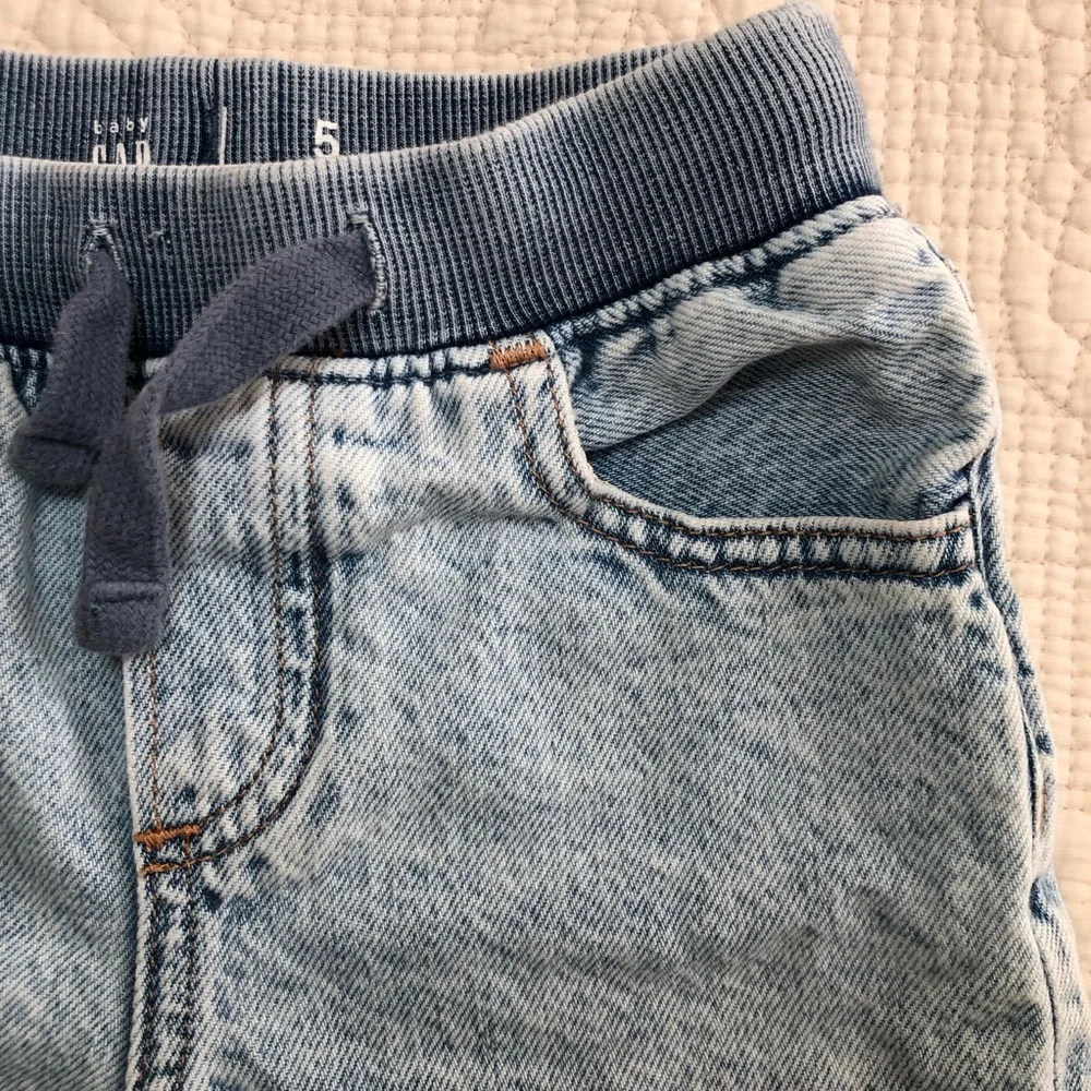 GAP Kids Light Blue Denim Shorts with Drawstring Size 5T